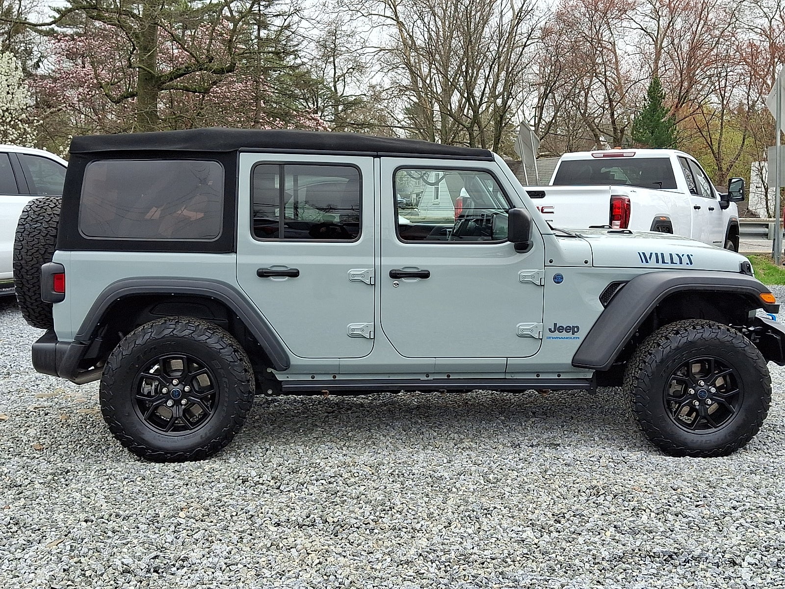 2024 Jeep Wrangler 4xe Willys