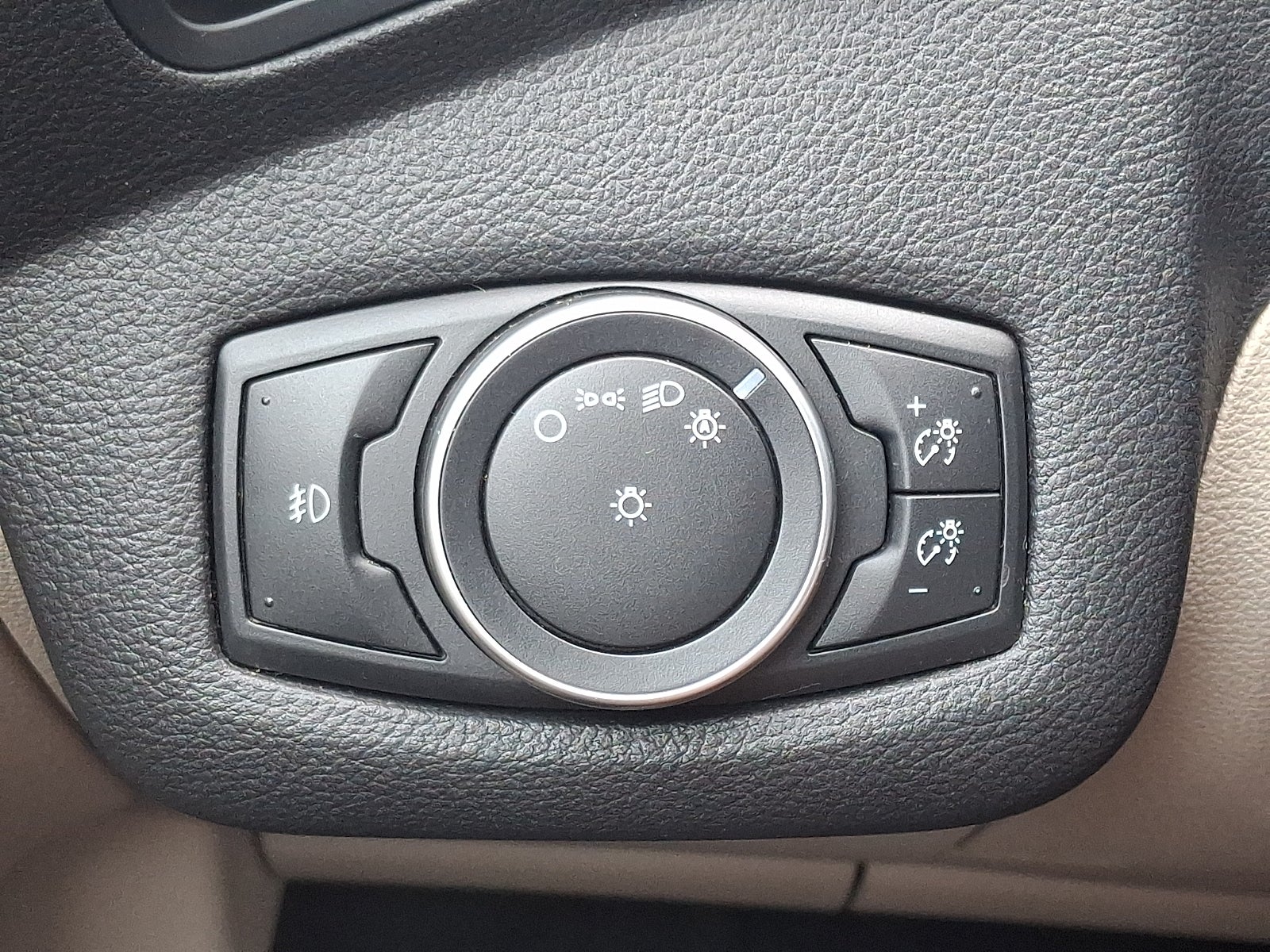 2017 Ford C-Max Energi Titanium