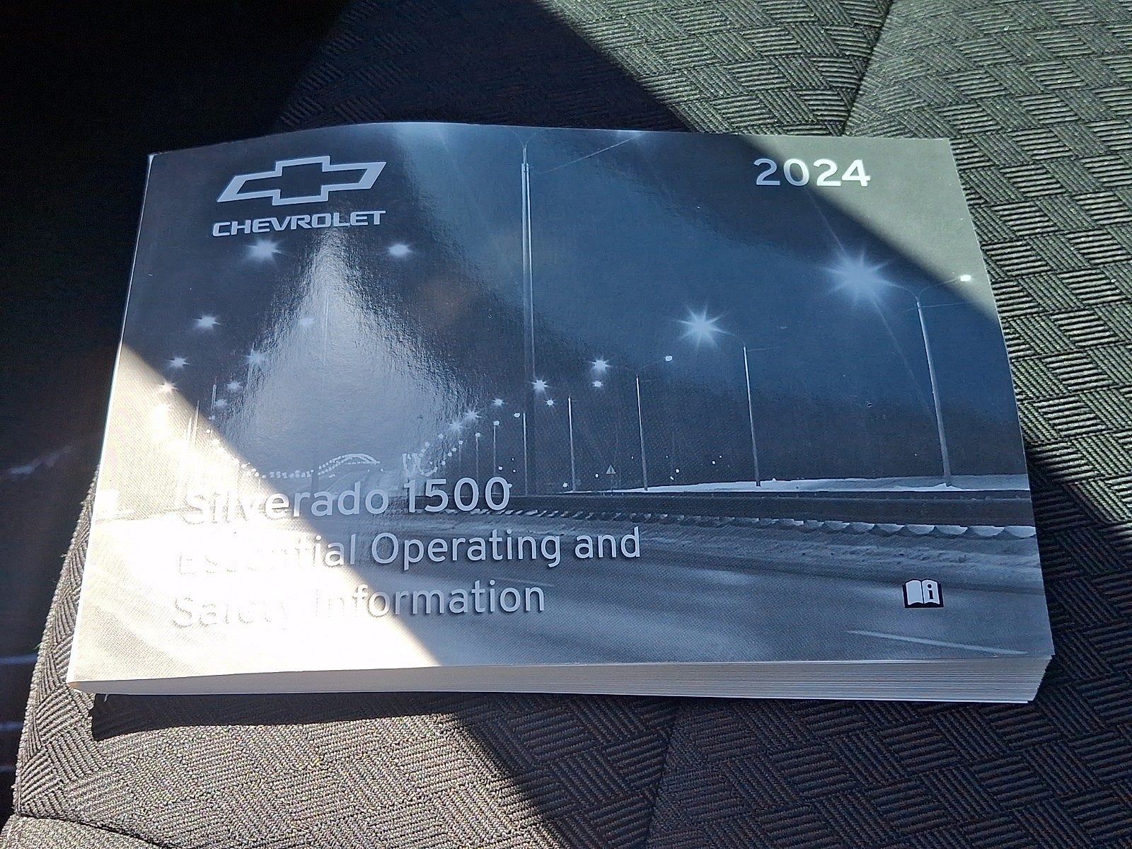 2024 Chevrolet Silverado 1500 LT (2FL)