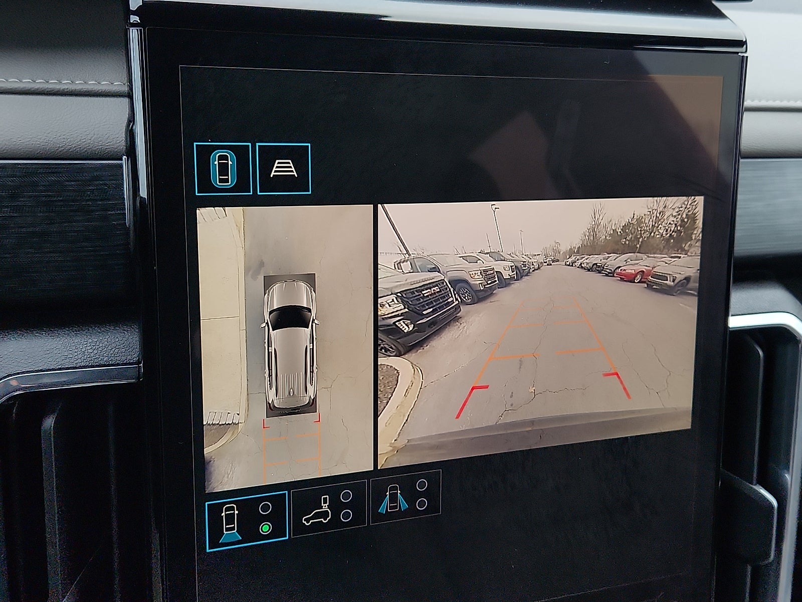 2024 GMC Acadia Elevation