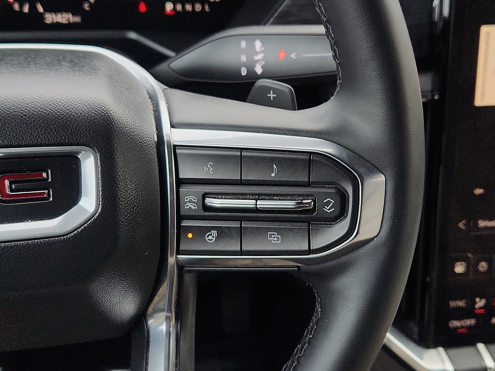 2024 GMC Acadia Elevation