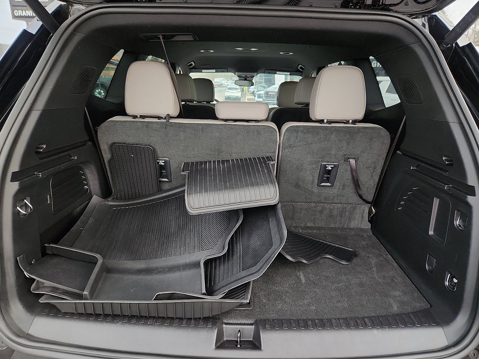 2024 GMC Acadia Elevation