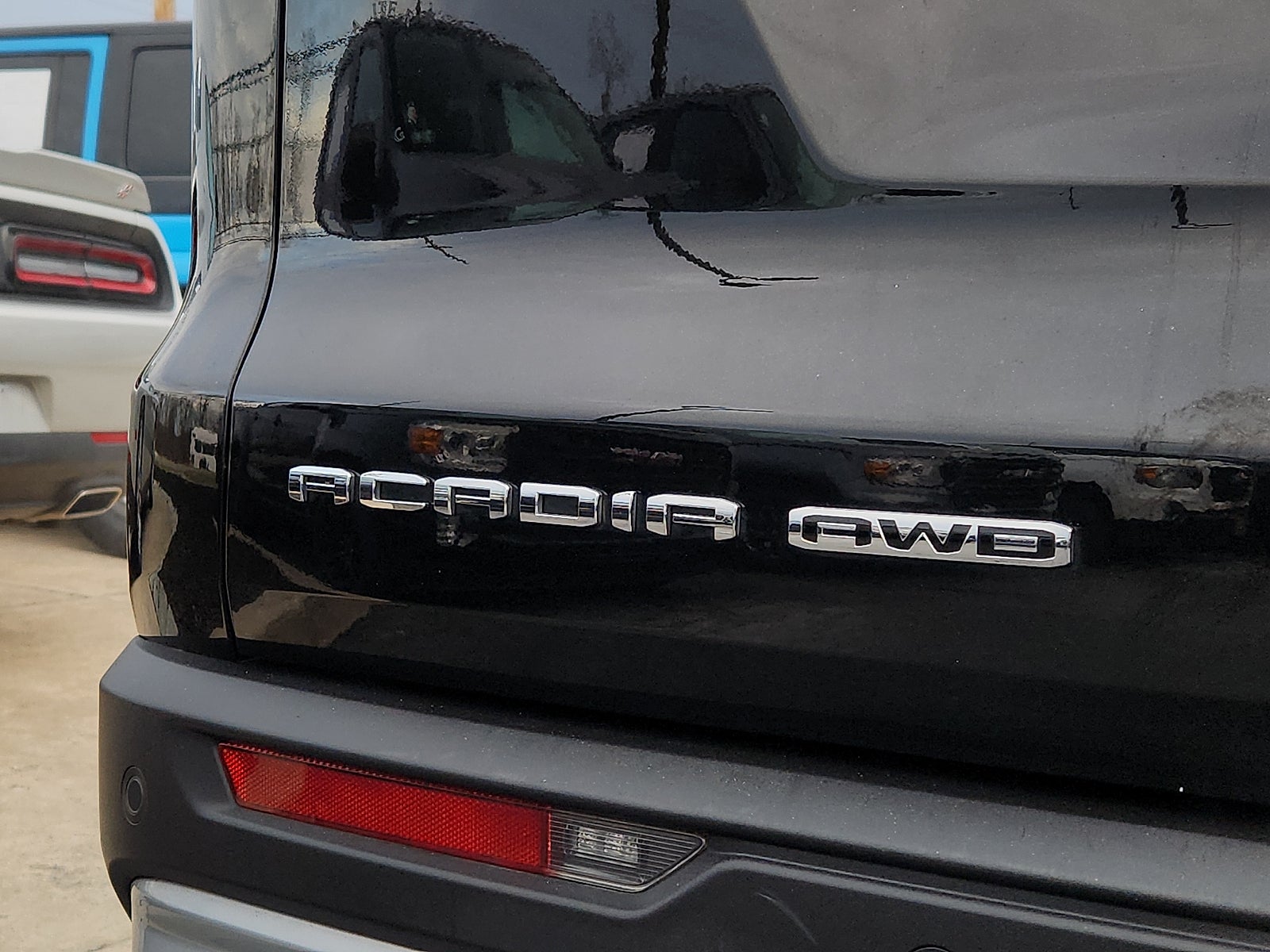 2024 GMC Acadia Elevation