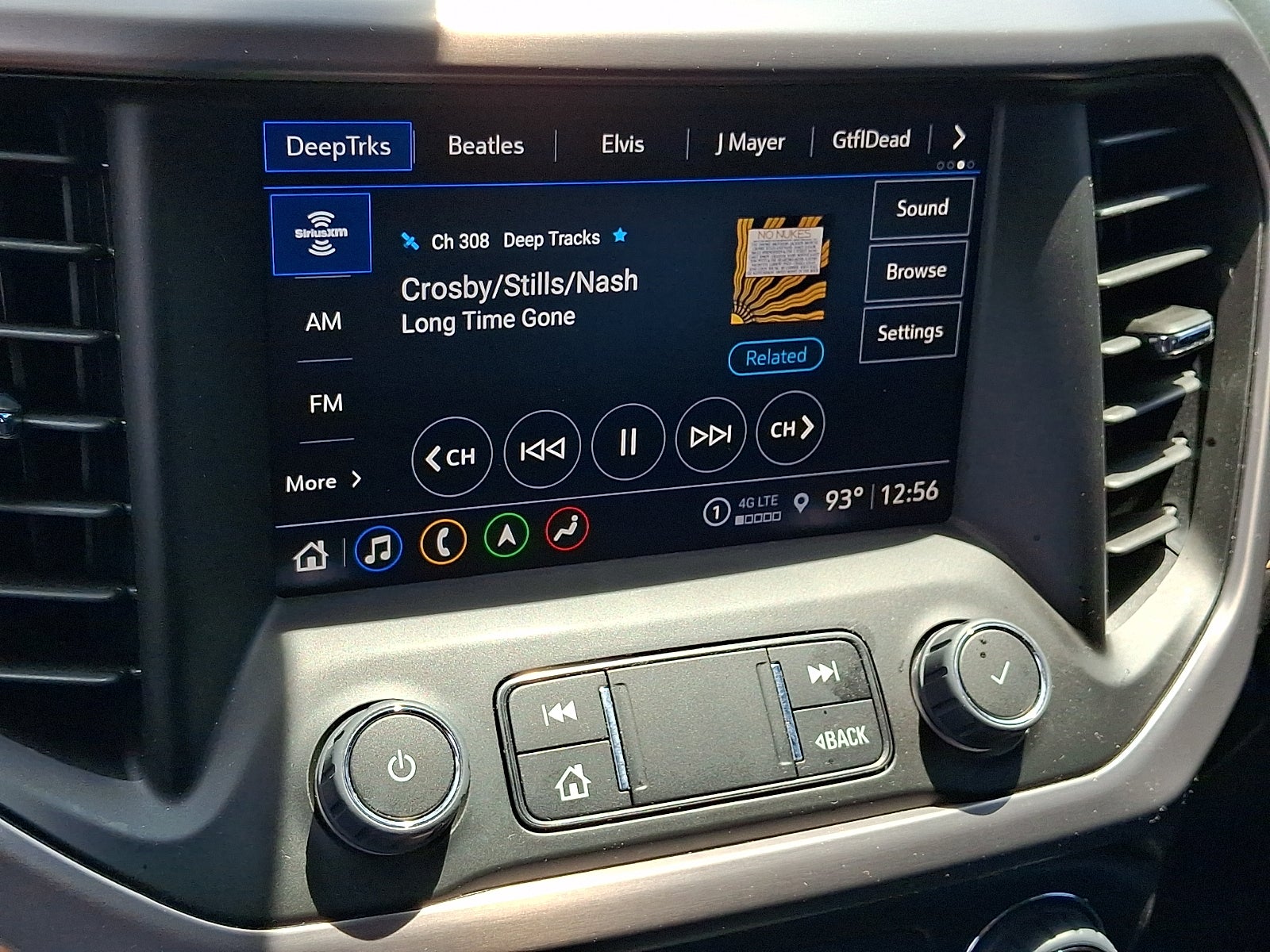 2023 GMC Acadia AT4
