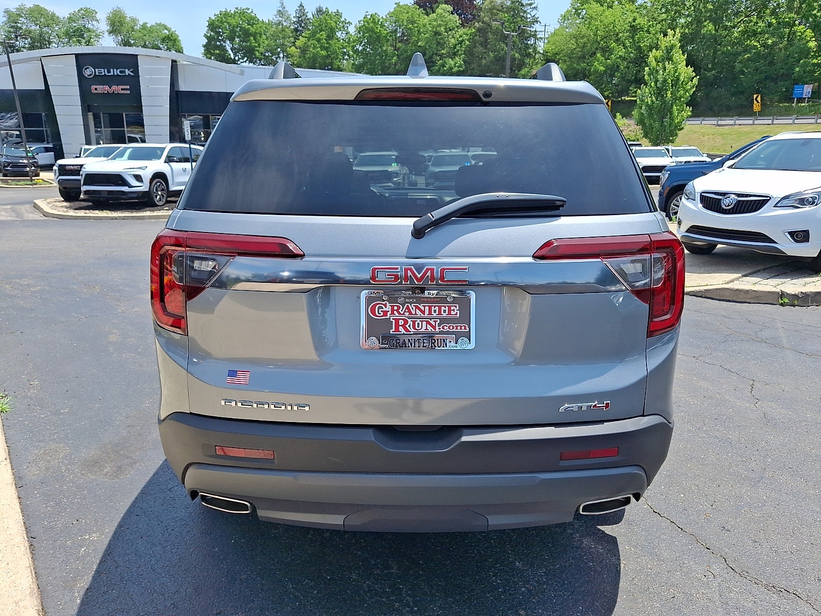 2023 GMC Acadia AT4