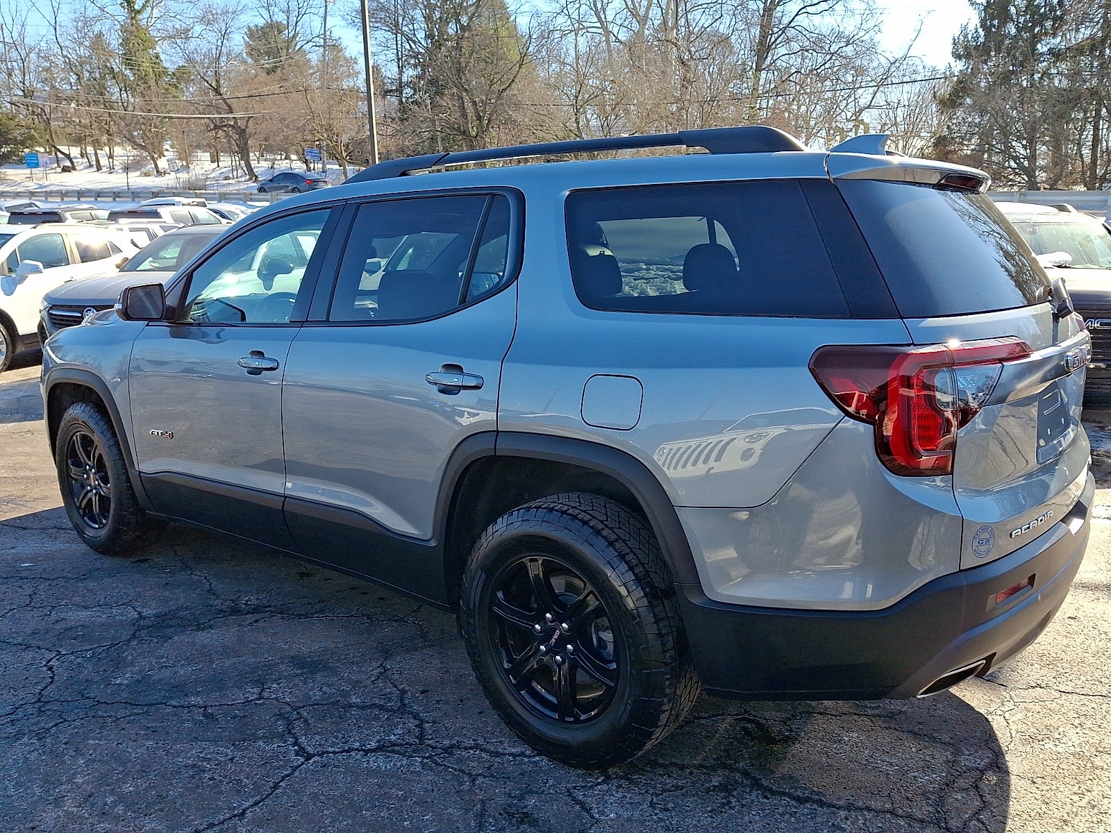 2023 GMC Acadia AT4