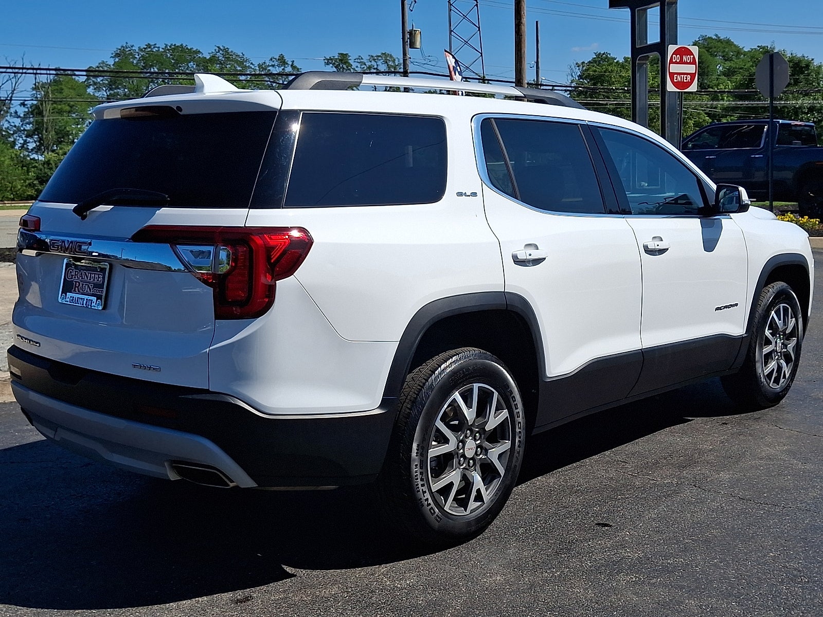 2023 GMC Acadia SLE