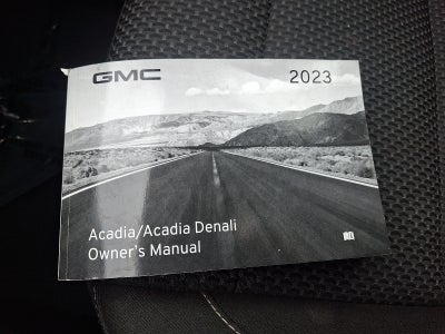 2023 GMC Acadia SLE