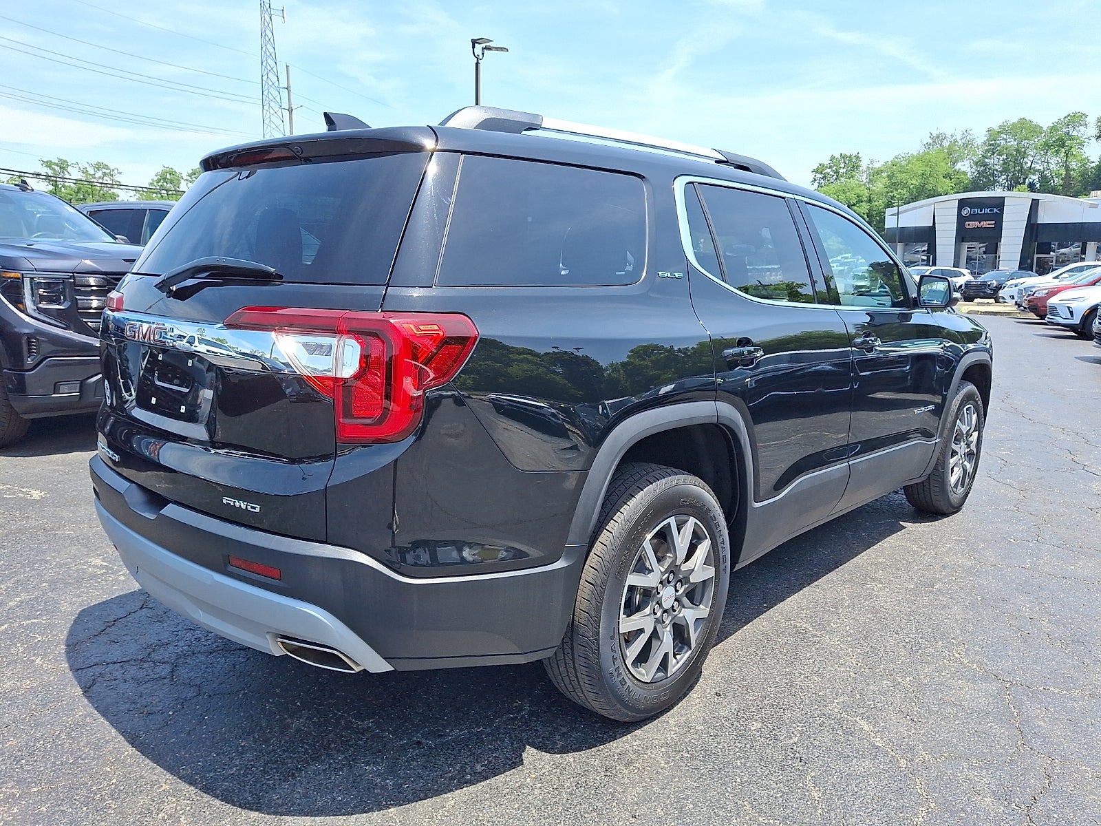 2023 GMC Acadia SLE