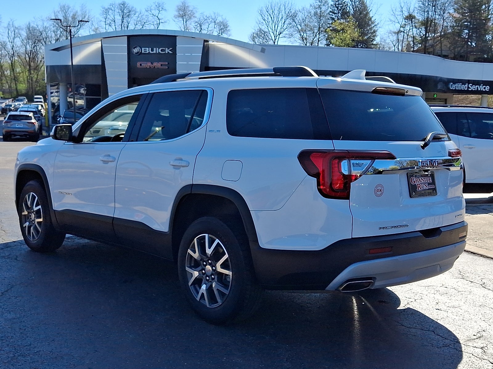 2023 GMC Acadia SLE