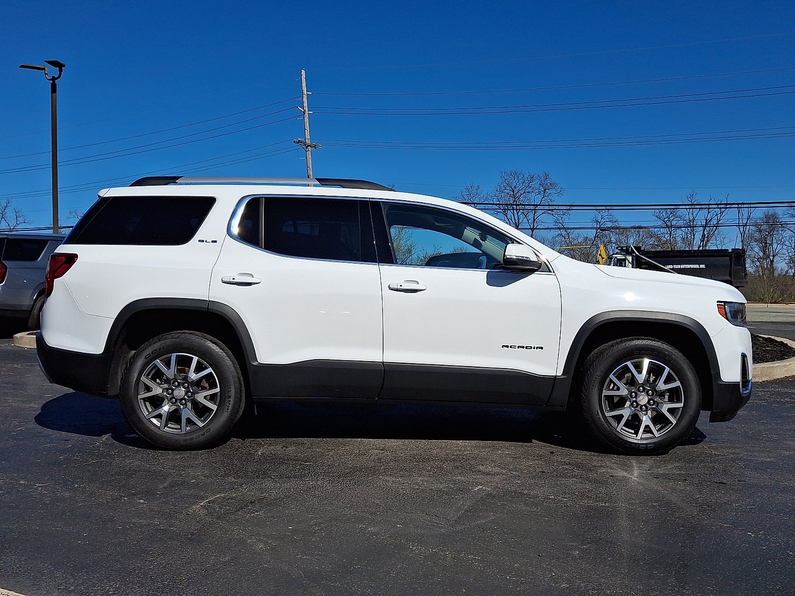 2023 GMC Acadia SLE