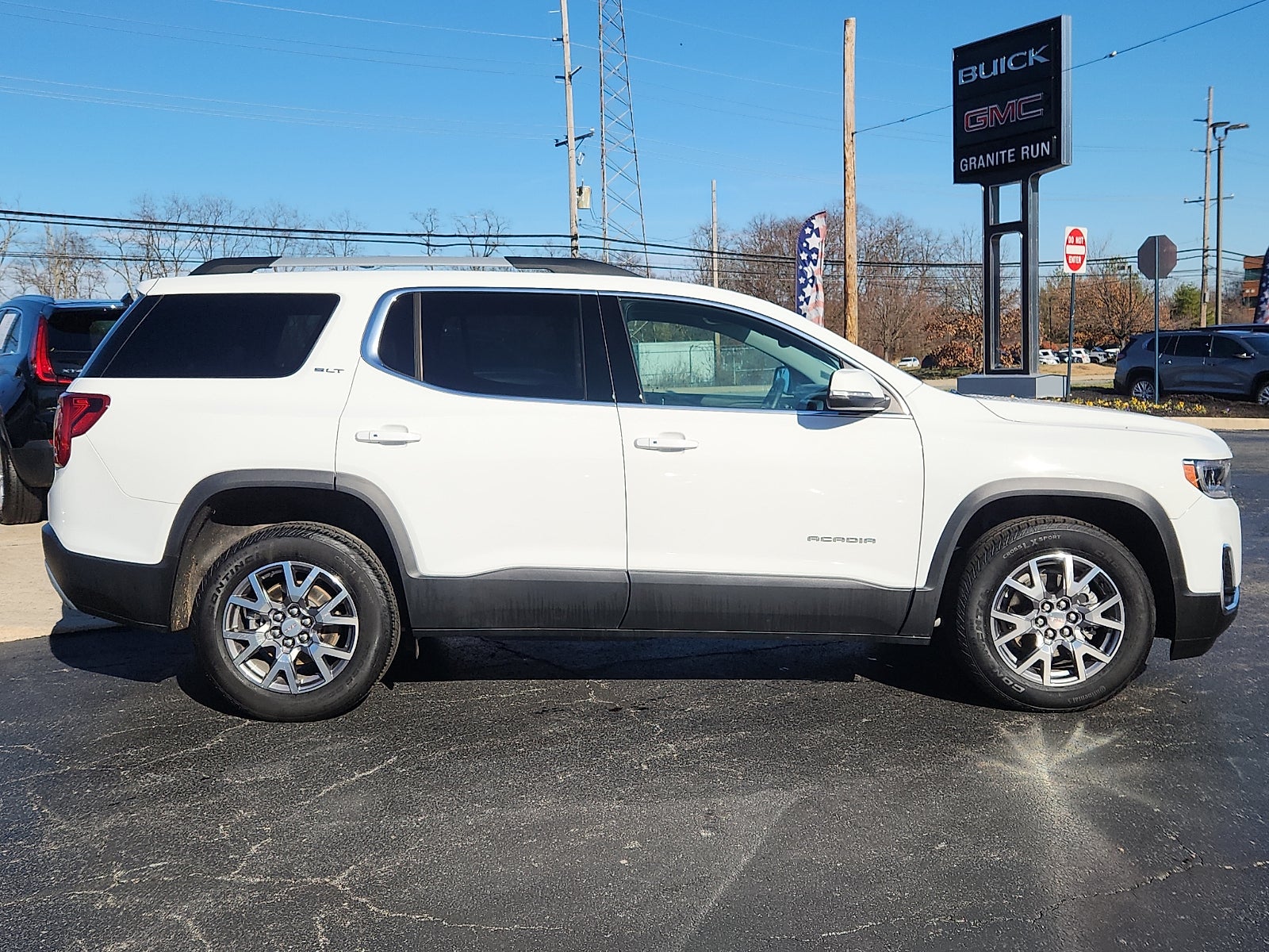 2023 GMC Acadia SLT