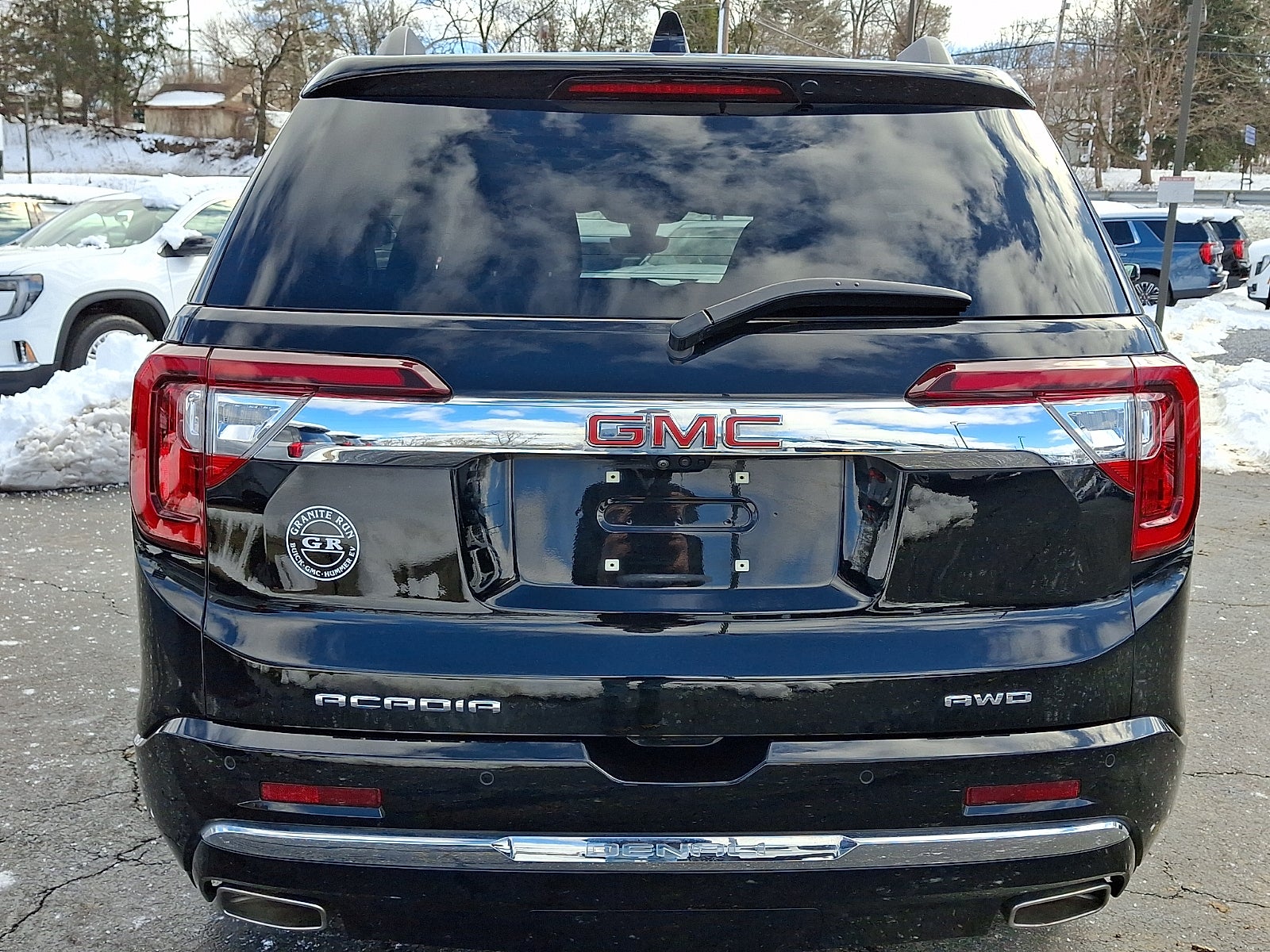 2023 GMC Acadia Denali