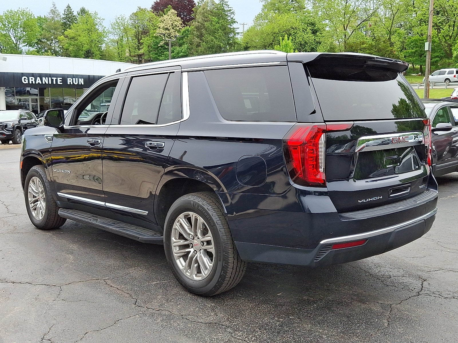 2022 GMC Yukon SLT