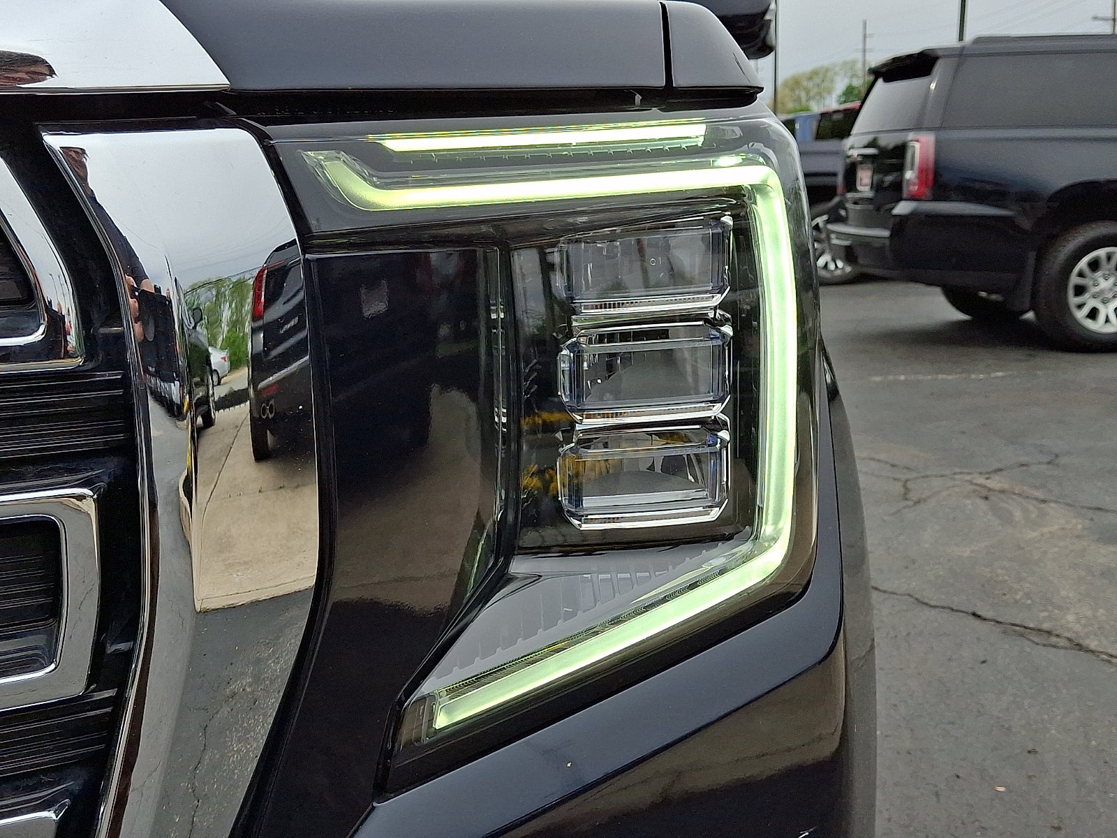 2022 GMC Yukon SLT