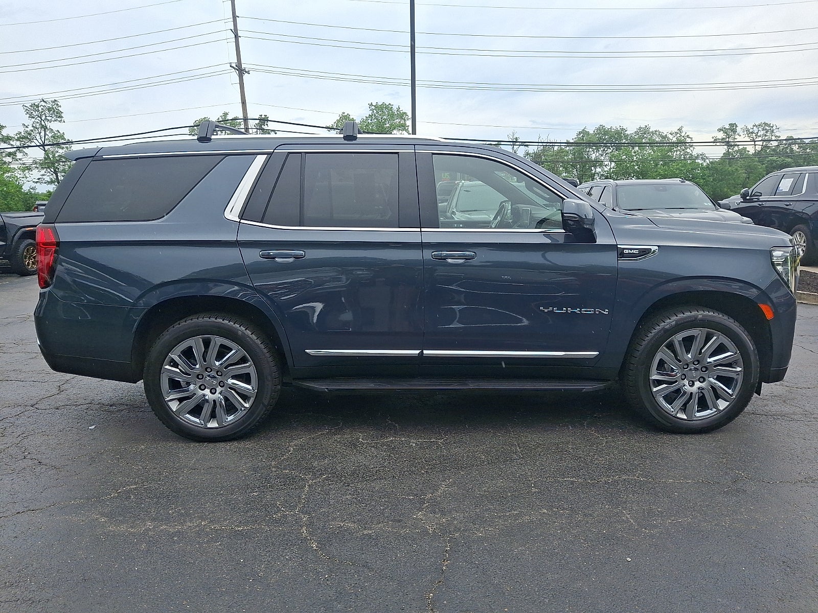 2021 GMC Yukon SLT