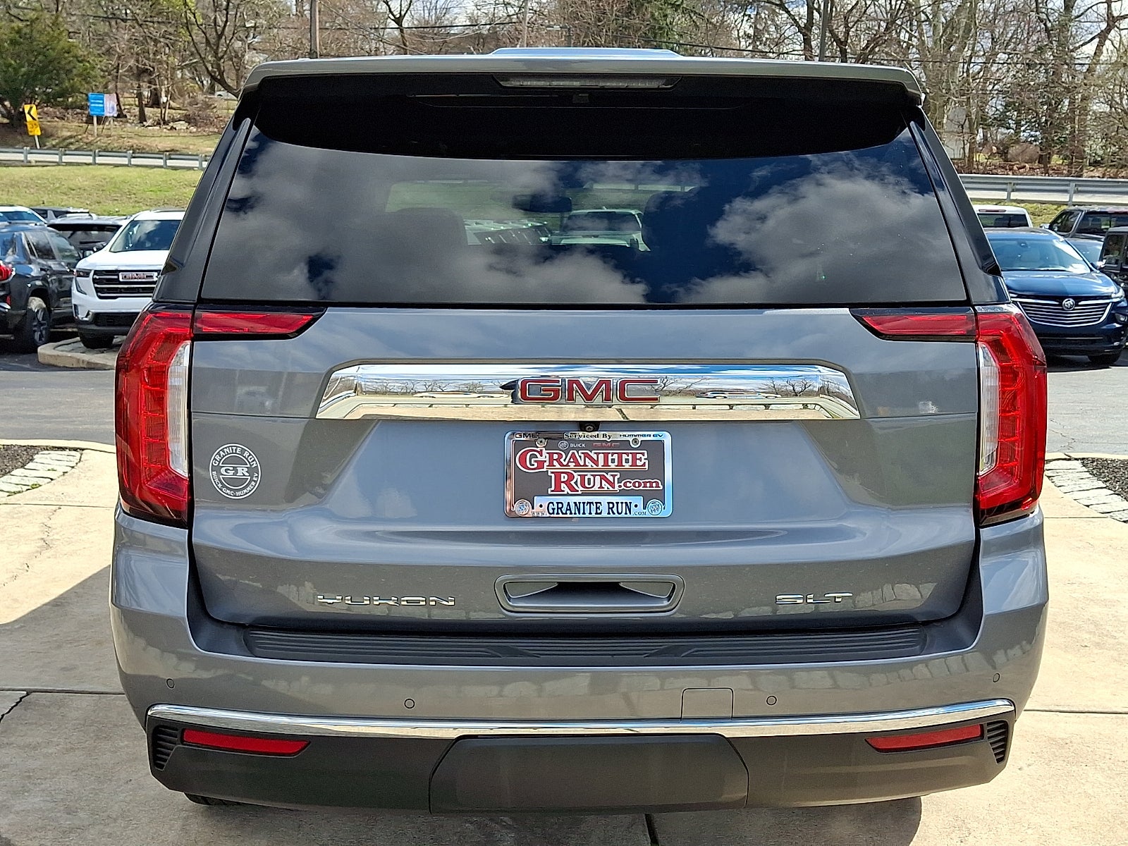 2022 GMC Yukon SLT