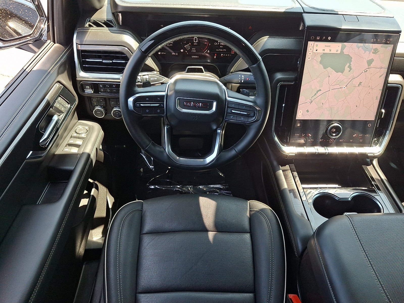 2025 GMC Yukon Elevation