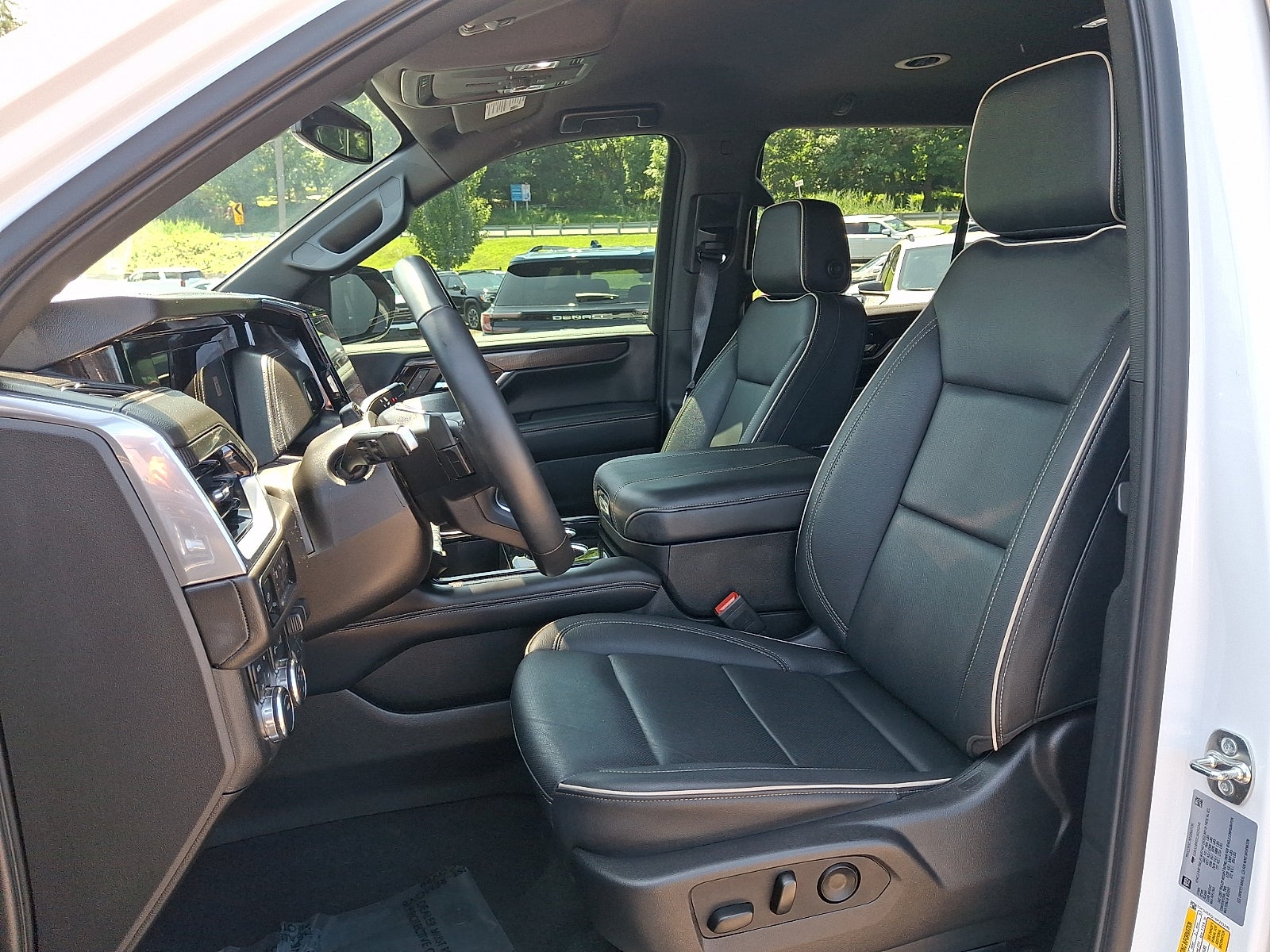 2025 GMC Yukon Elevation