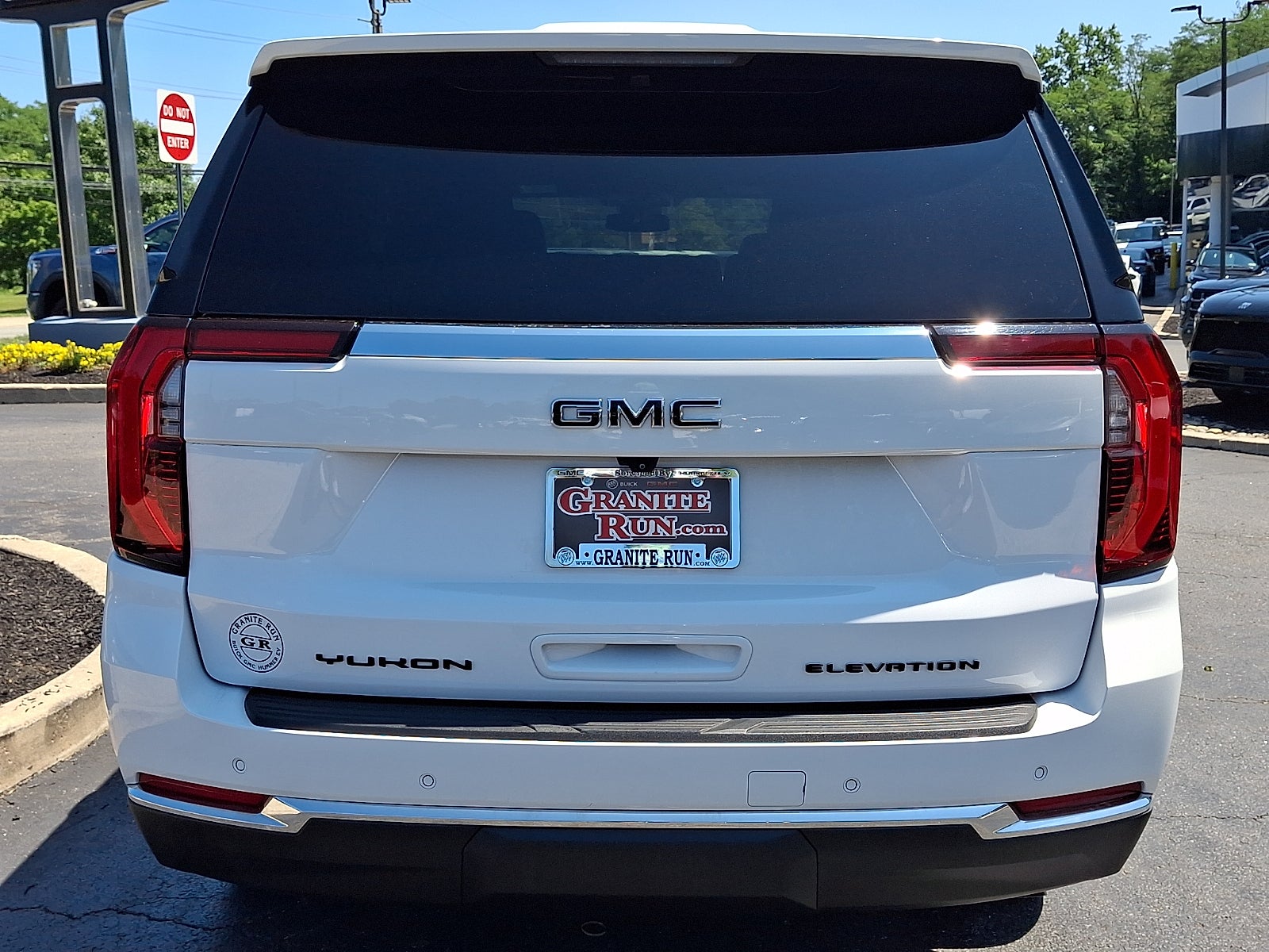 2025 GMC Yukon Elevation