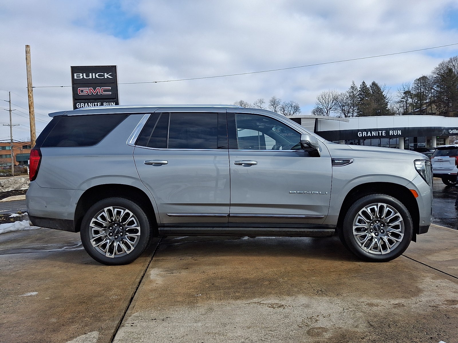 2024 GMC Yukon Denali Ultimate