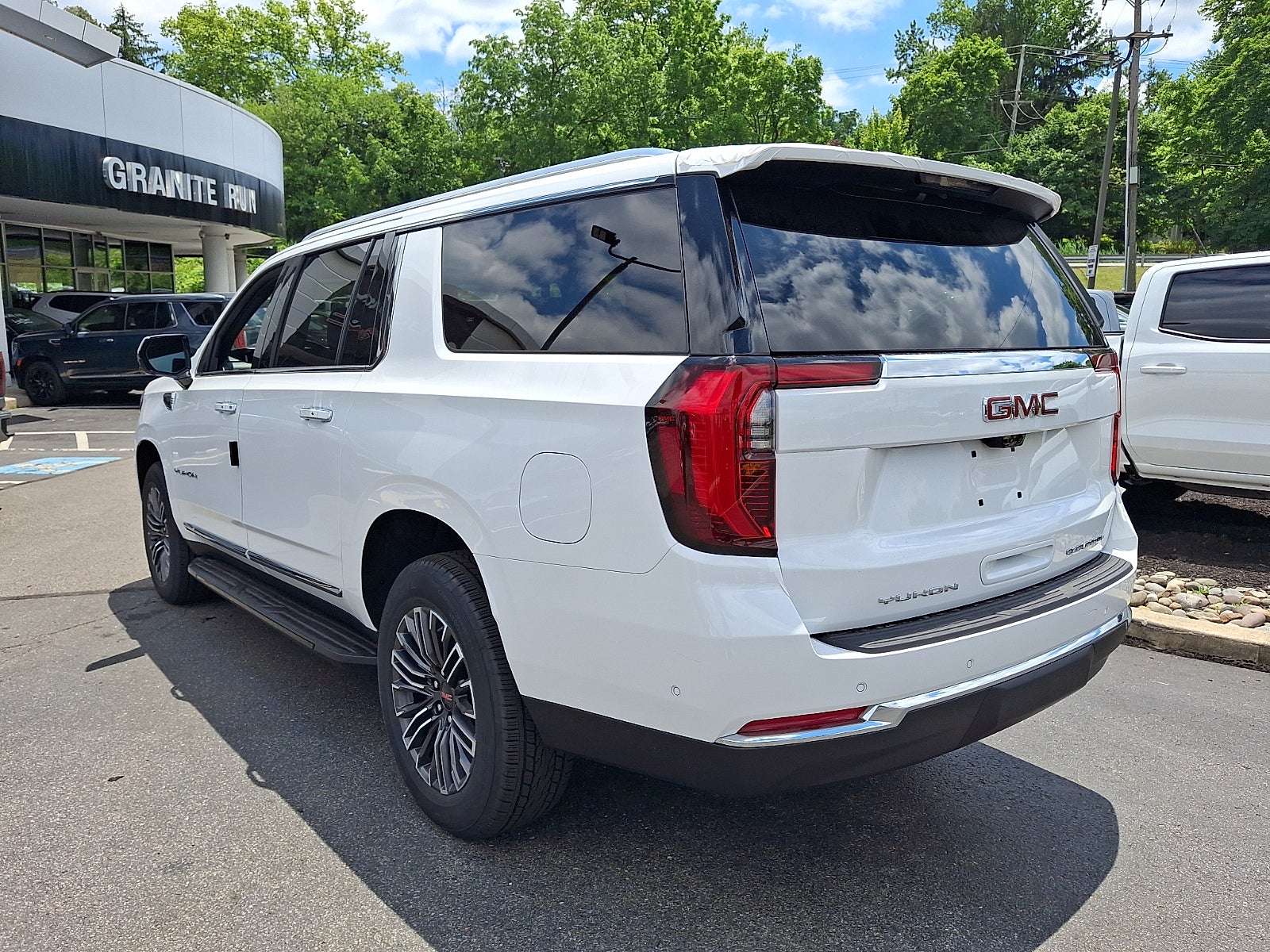 2026 GMC Yukon XL Elevation