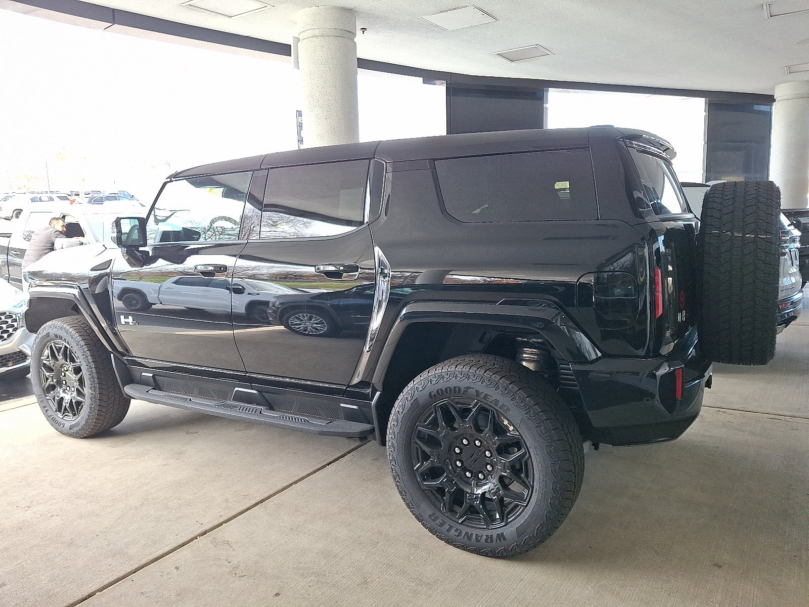 2026 GMC HUMMER EV SUV 2X