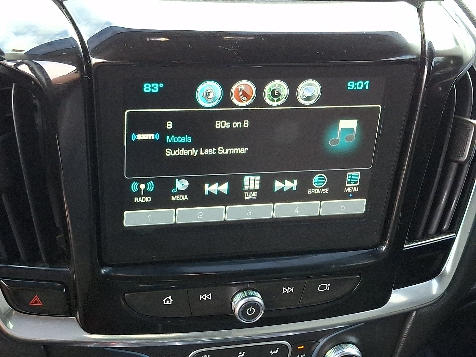 2018 Chevrolet Traverse LT Cloth