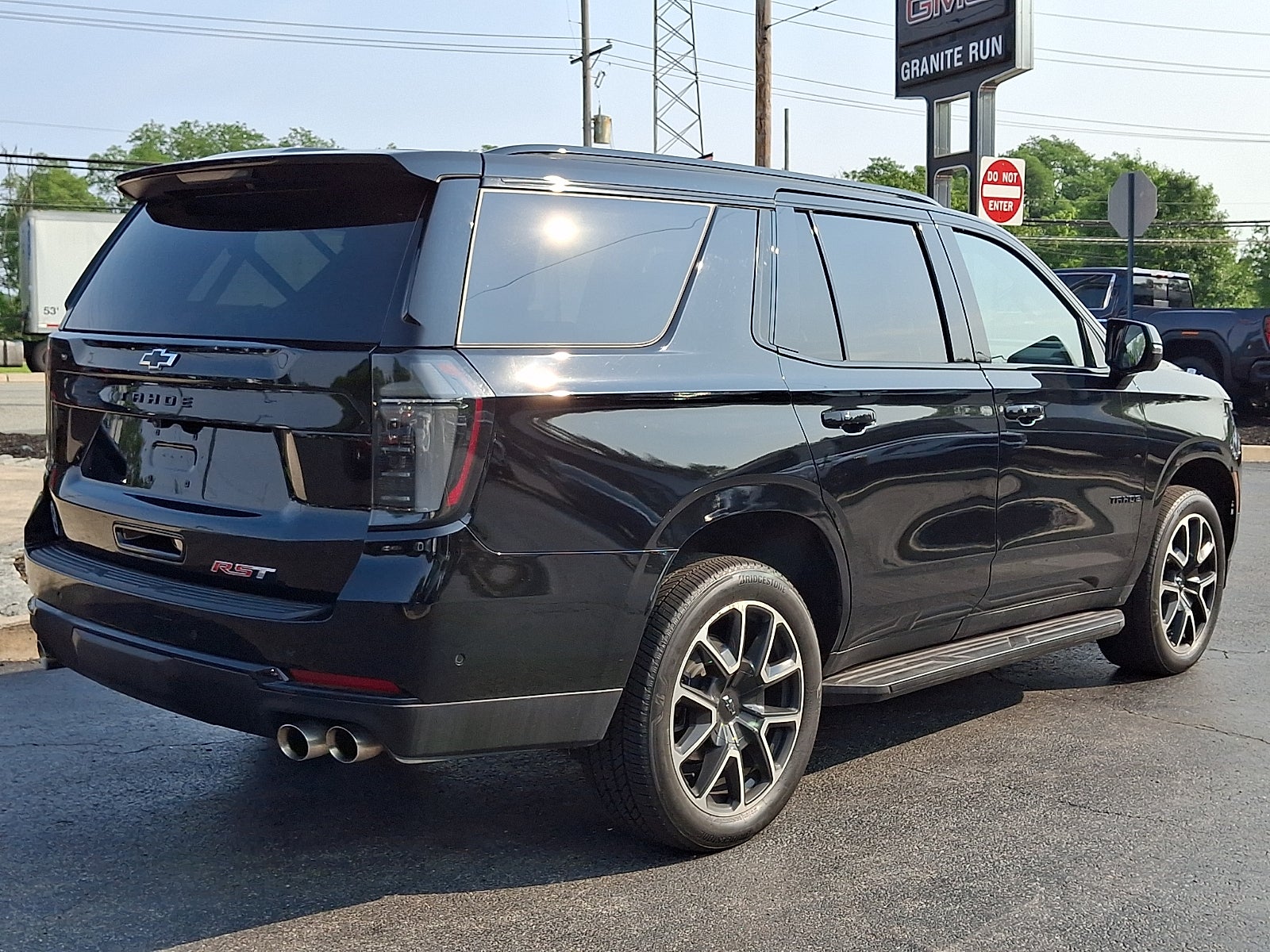 2025 Chevrolet Tahoe RST
