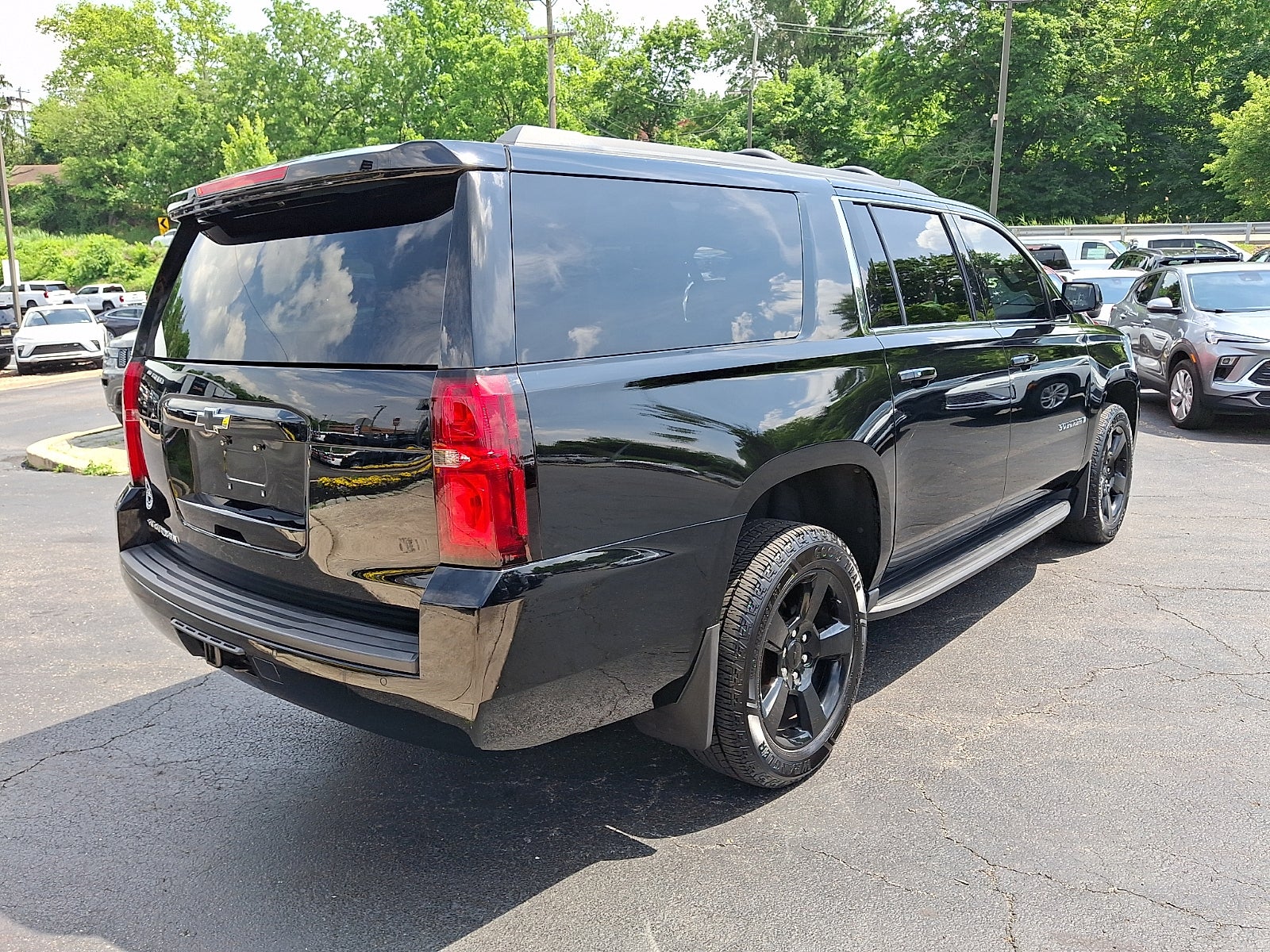 2020 Chevrolet Suburban LT