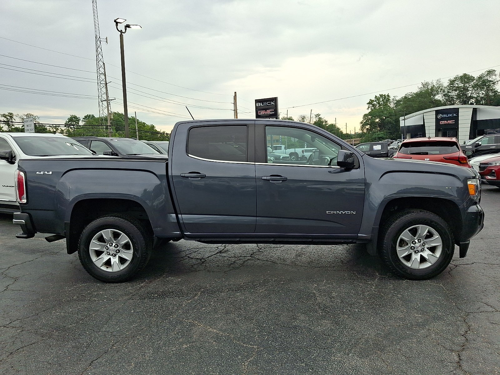 2017 GMC Canyon 4WD SLE