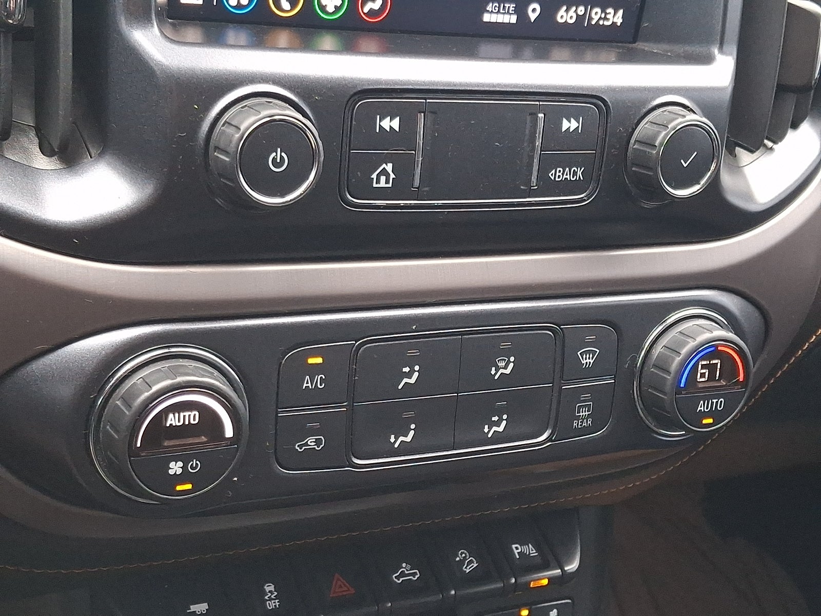 2021 GMC Canyon 4WD AT4 w/Leather