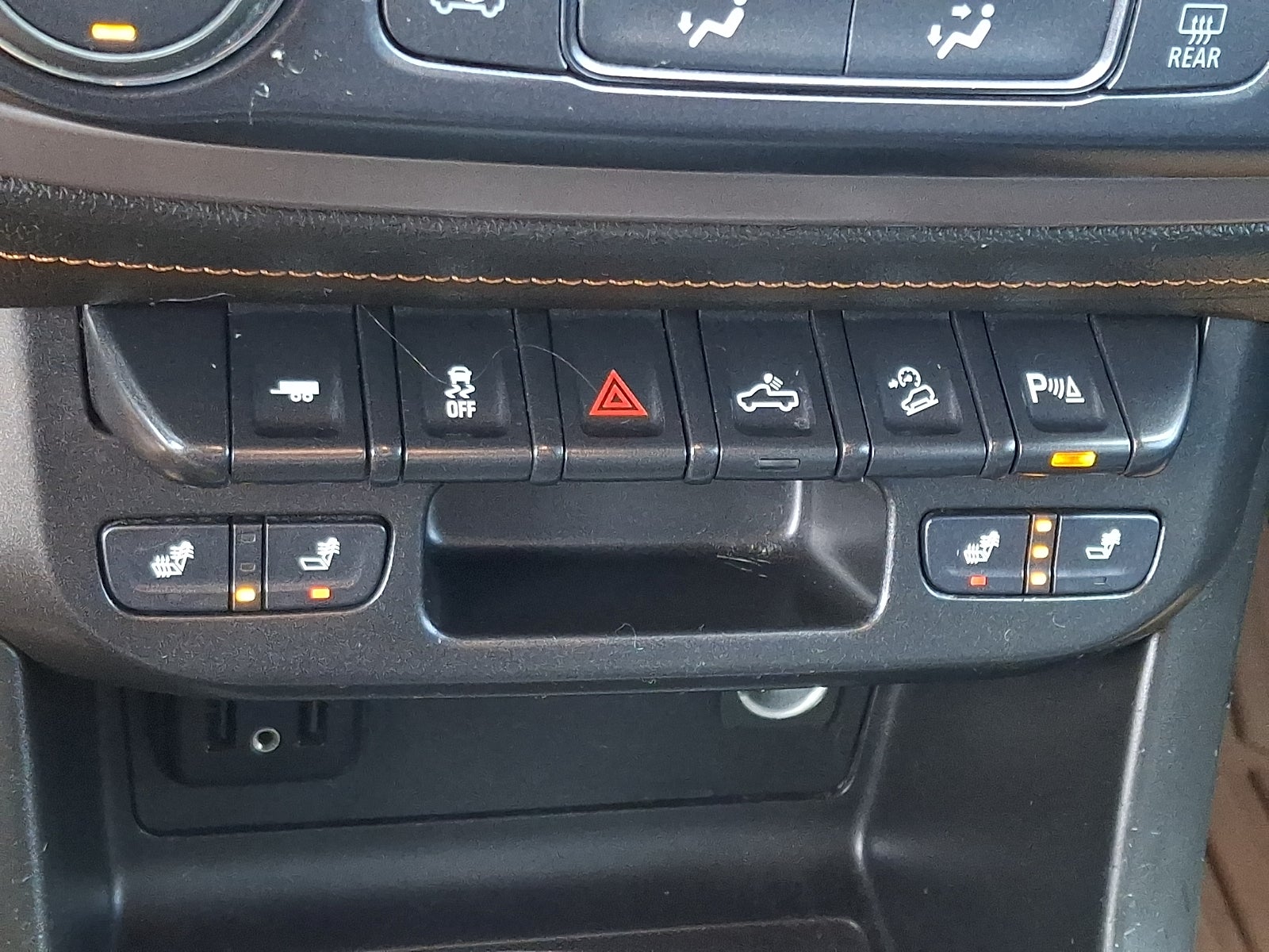 2021 GMC Canyon 4WD AT4 w/Leather