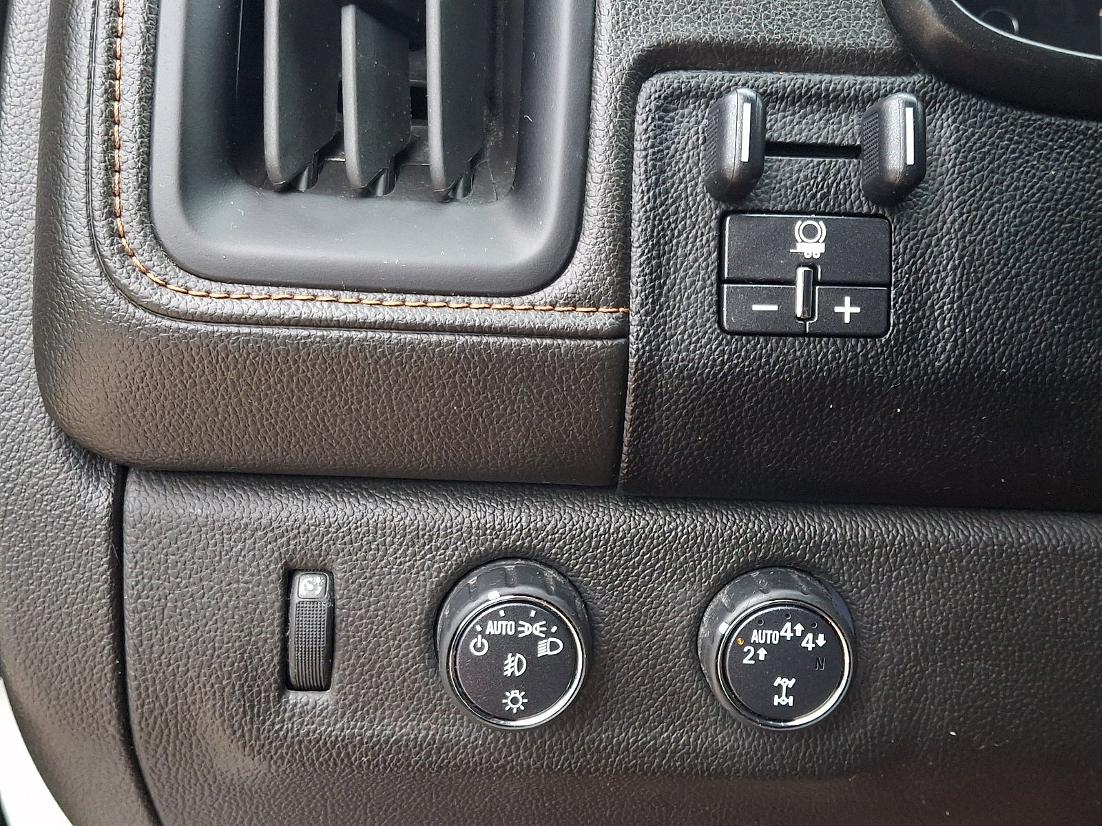 2021 GMC Canyon 4WD AT4 w/Leather