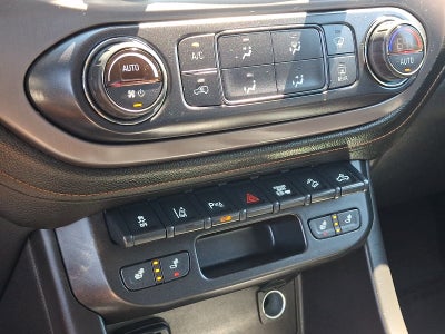 2021 GMC Canyon 4WD AT4 w/Leather