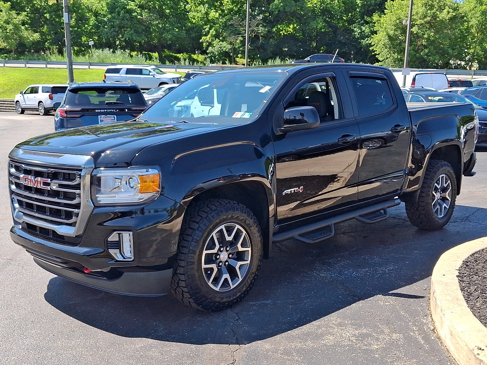 2021 GMC Canyon 4WD AT4 w/Leather