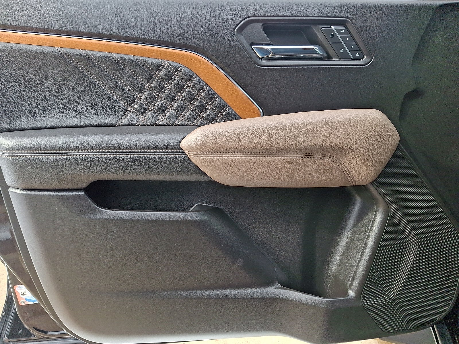 2023 GMC Canyon Denali