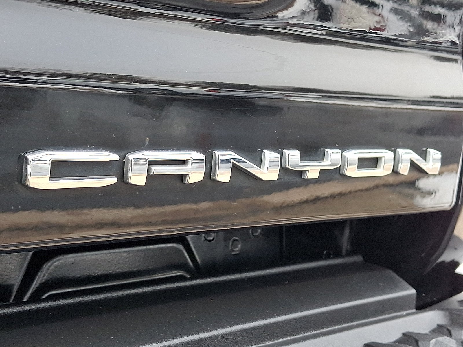 2023 GMC Canyon Denali