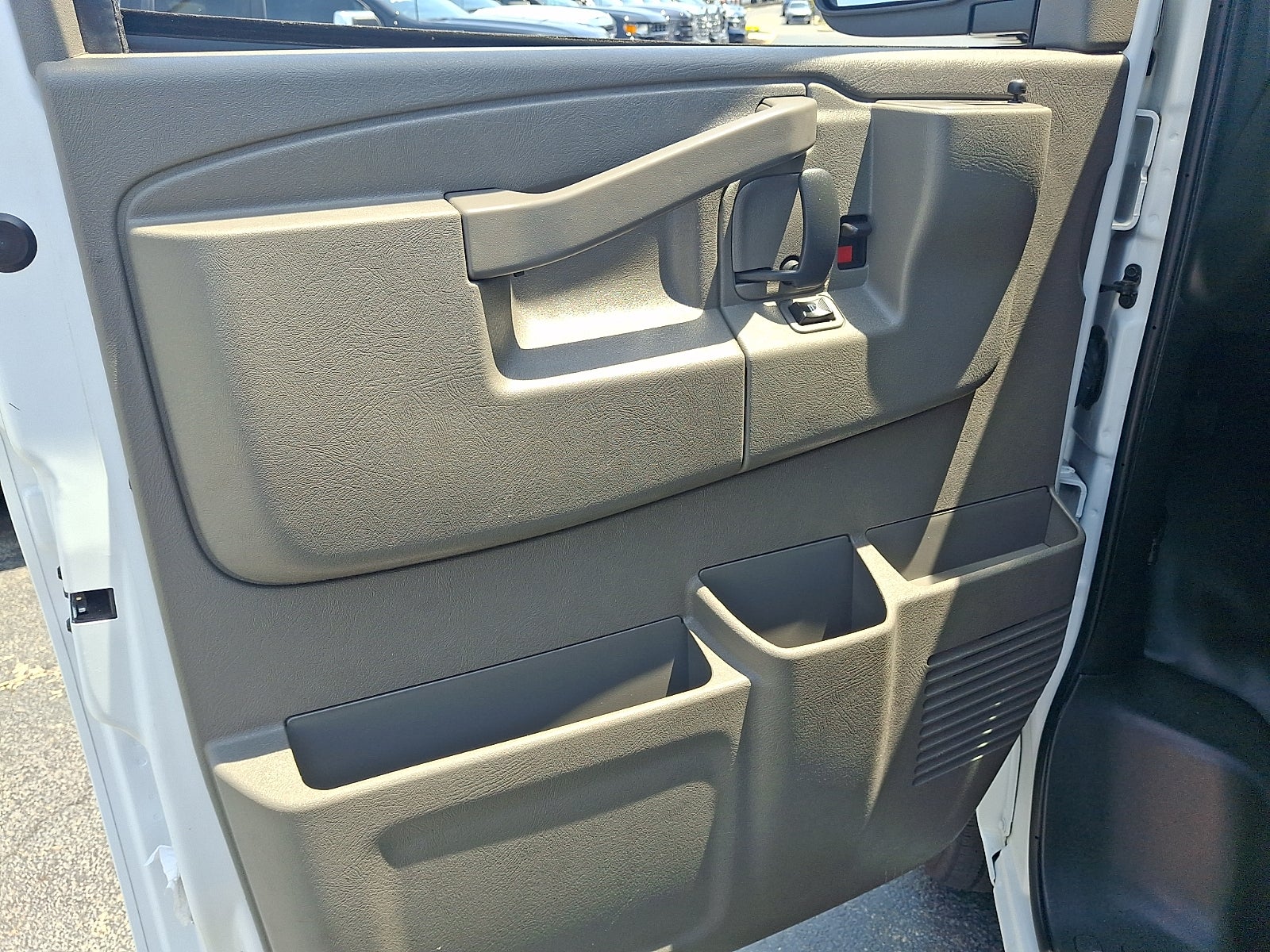 2024 GMC Savana Cargo 2500 Base