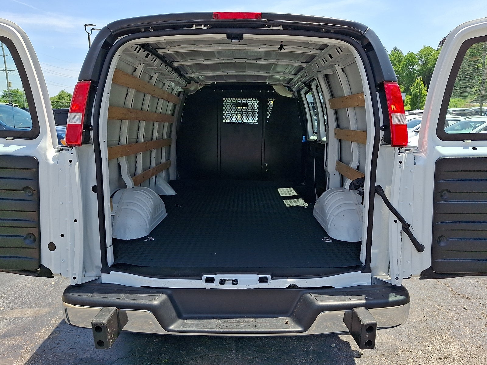 2024 GMC Savana Cargo 2500 Base
