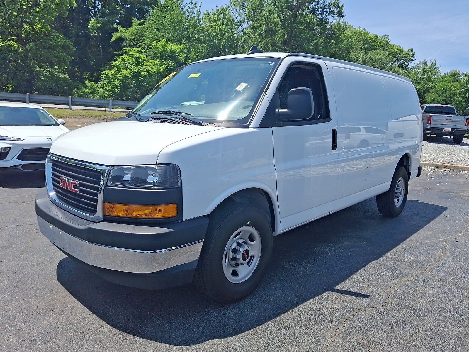 2024 GMC Savana Cargo 2500 Base