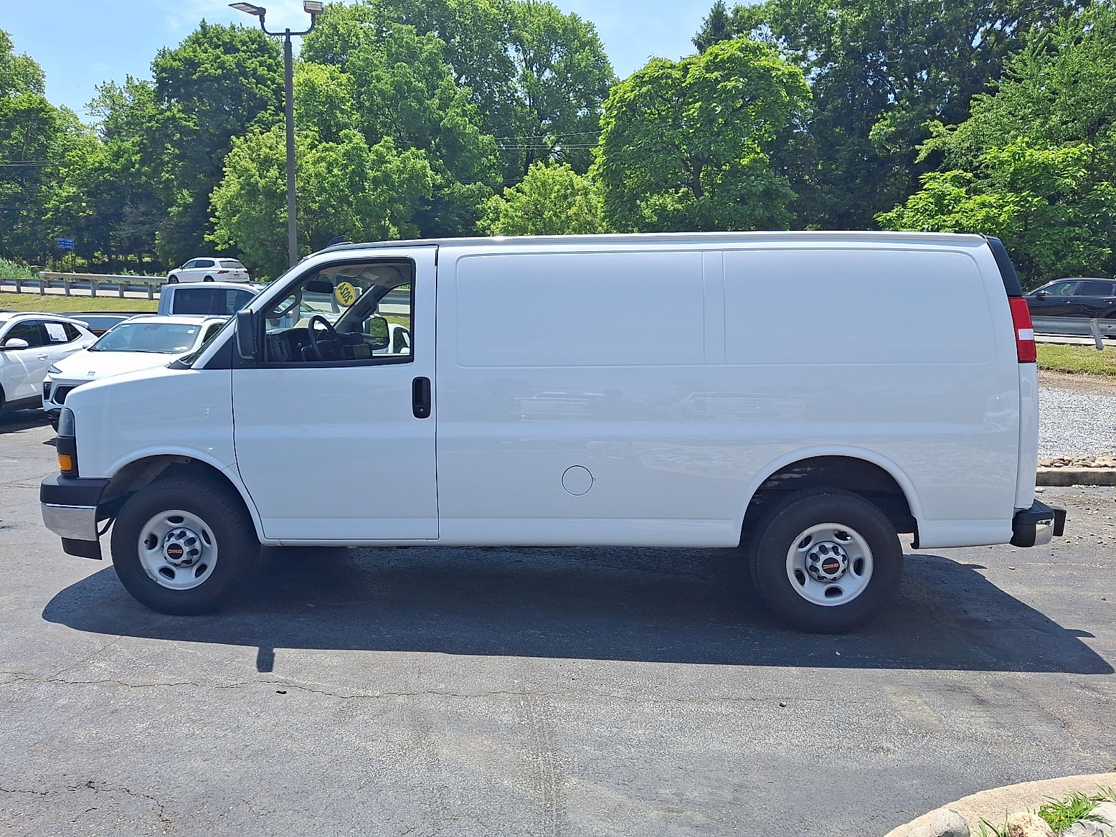 2024 GMC Savana Cargo 2500 Base