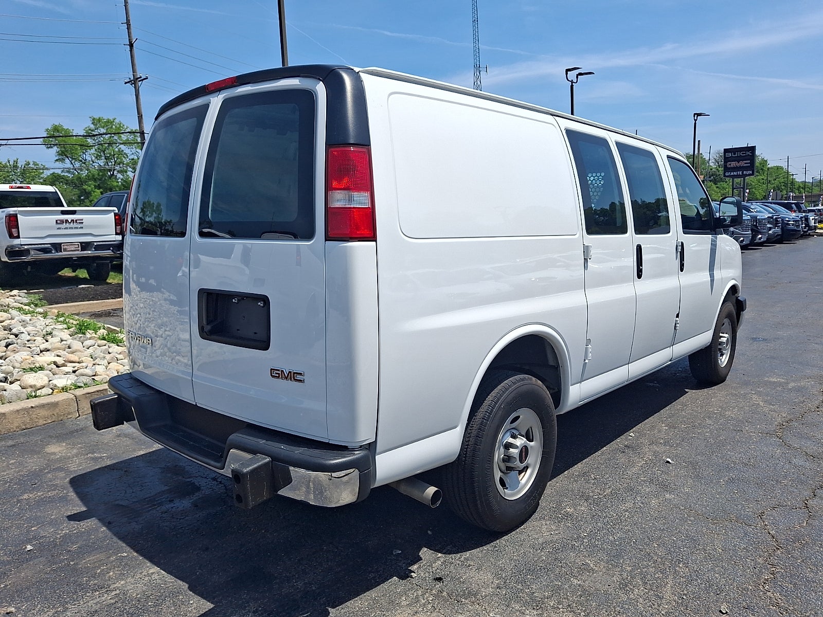 2024 GMC Savana Cargo 2500 Base
