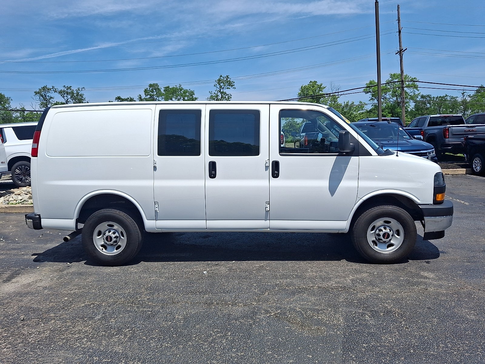 2024 GMC Savana Cargo 2500 Base