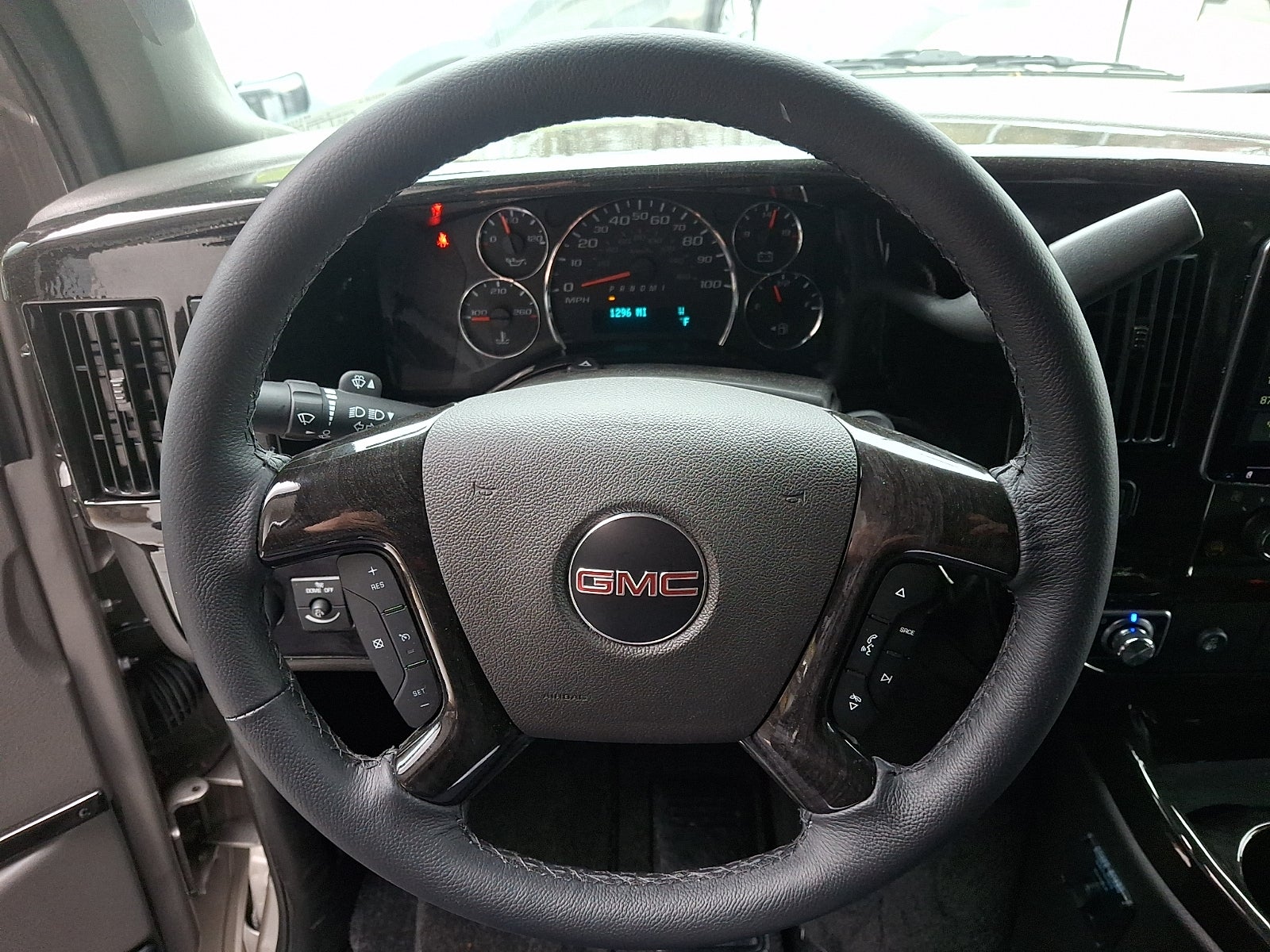 2026 GMC Savana Cargo Base