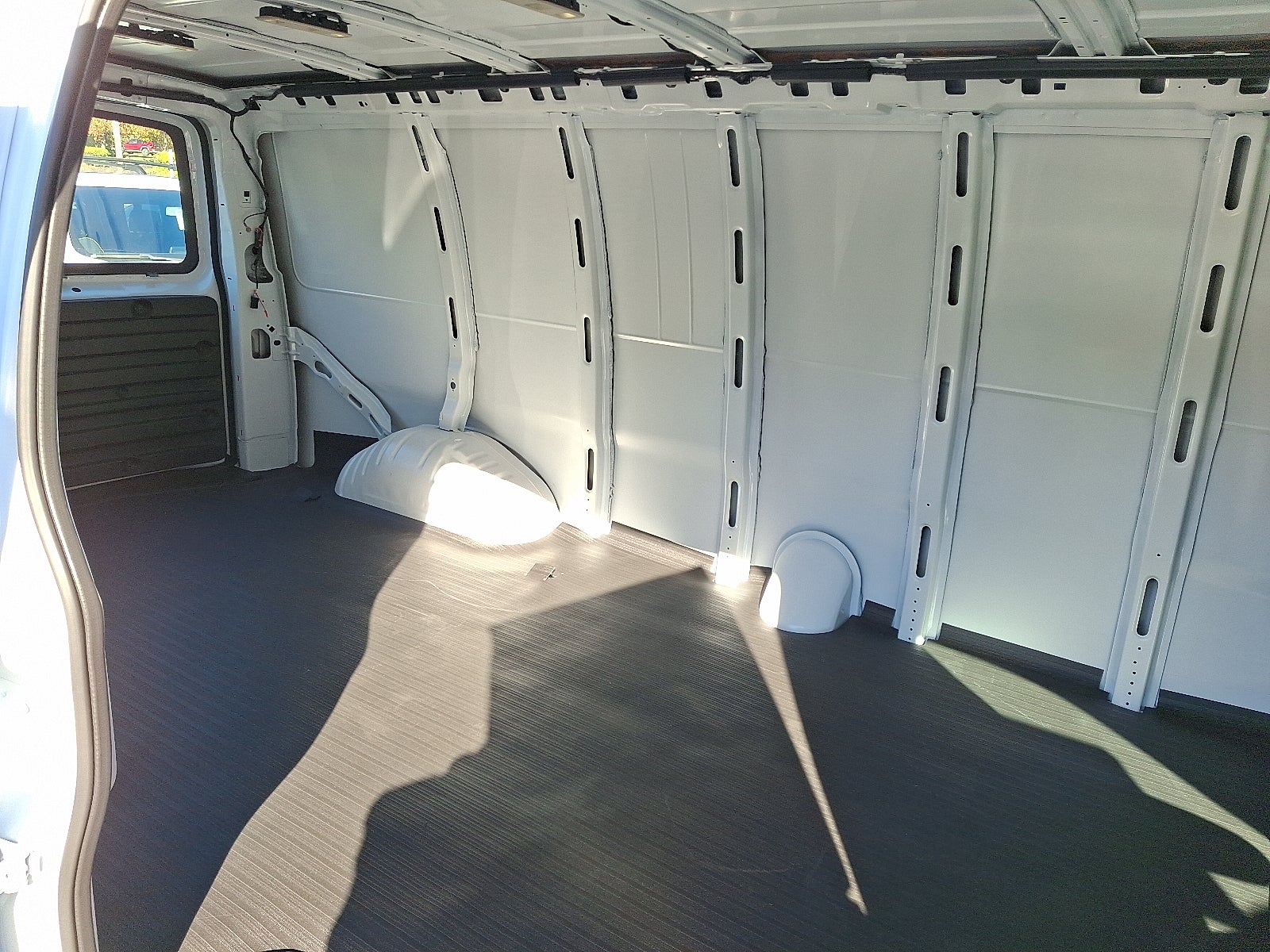 2025 GMC Savana Cargo 2500 Base