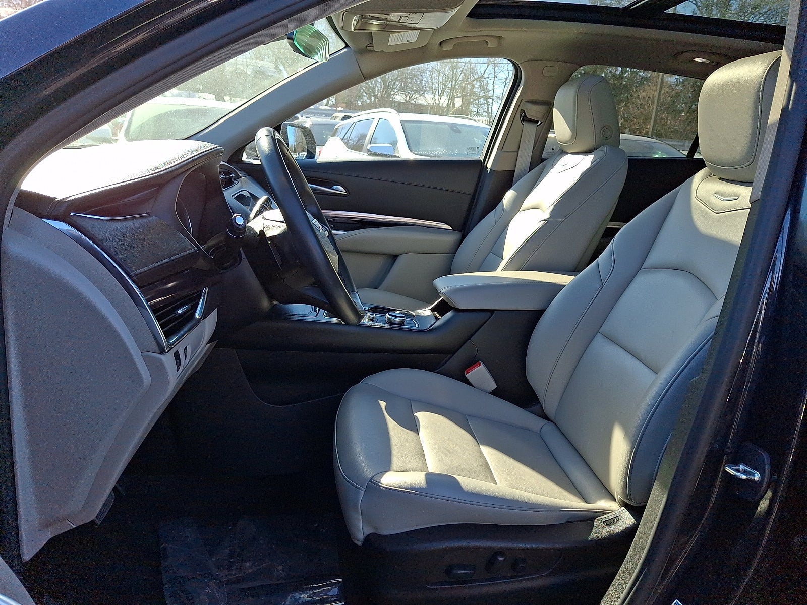 2023 Cadillac XT4 Luxury