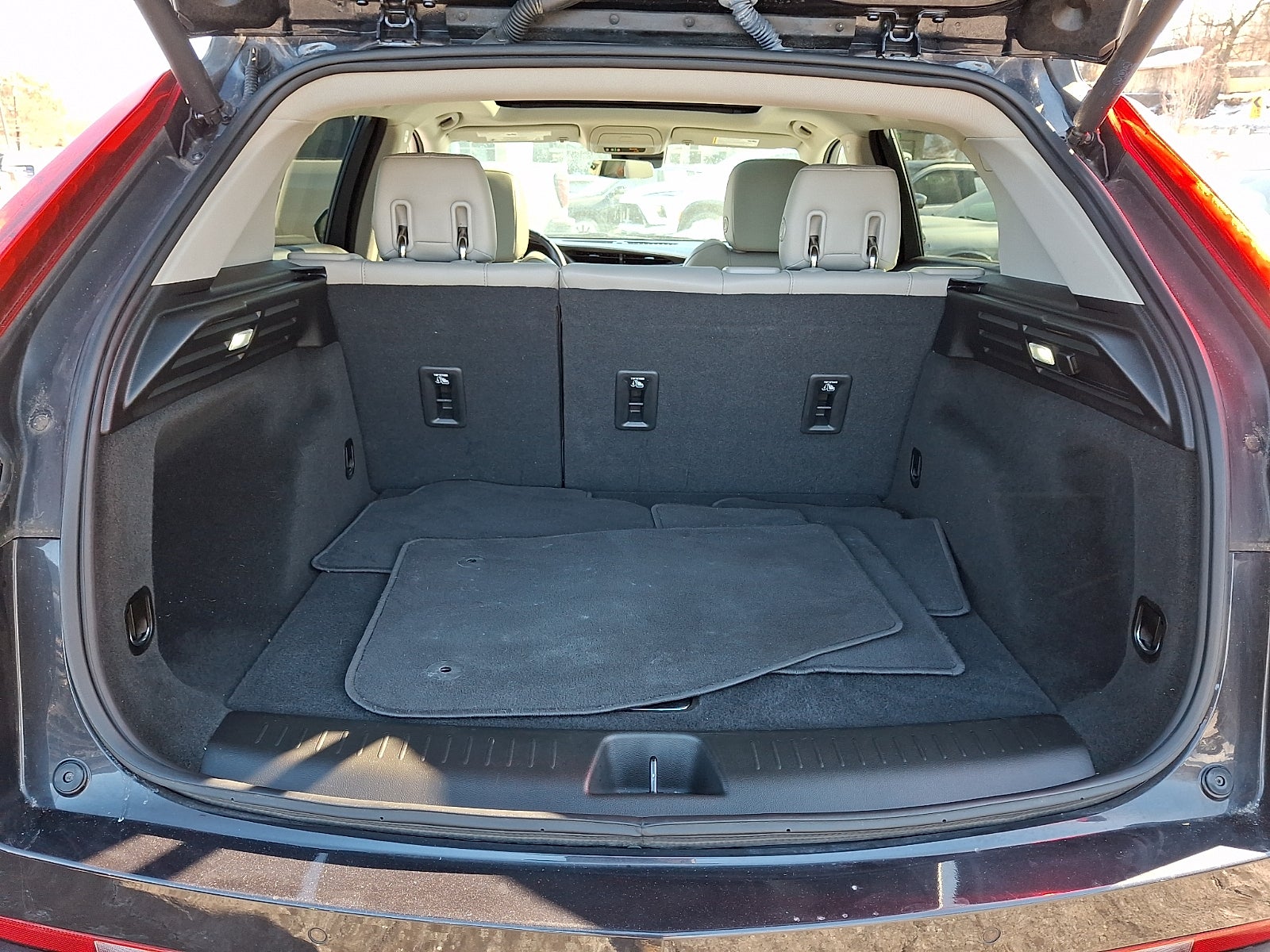 2023 Cadillac XT4 Luxury