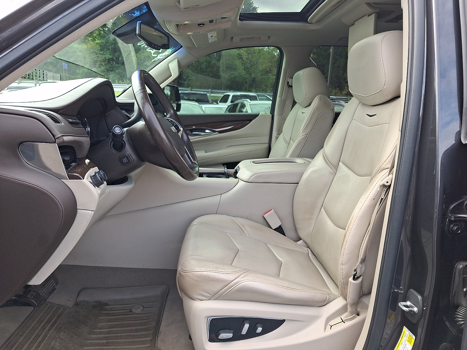 2016 Cadillac Escalade Luxury Collection