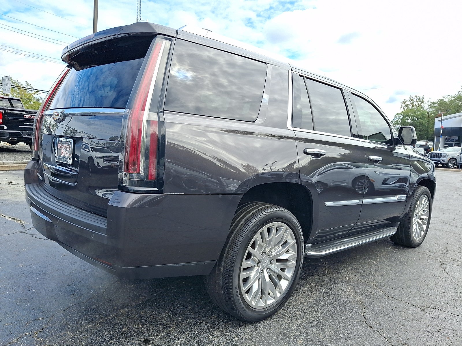2016 Cadillac Escalade Luxury Collection
